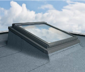 Конструкция EFW для установки окна в крышу с малым углом наклона